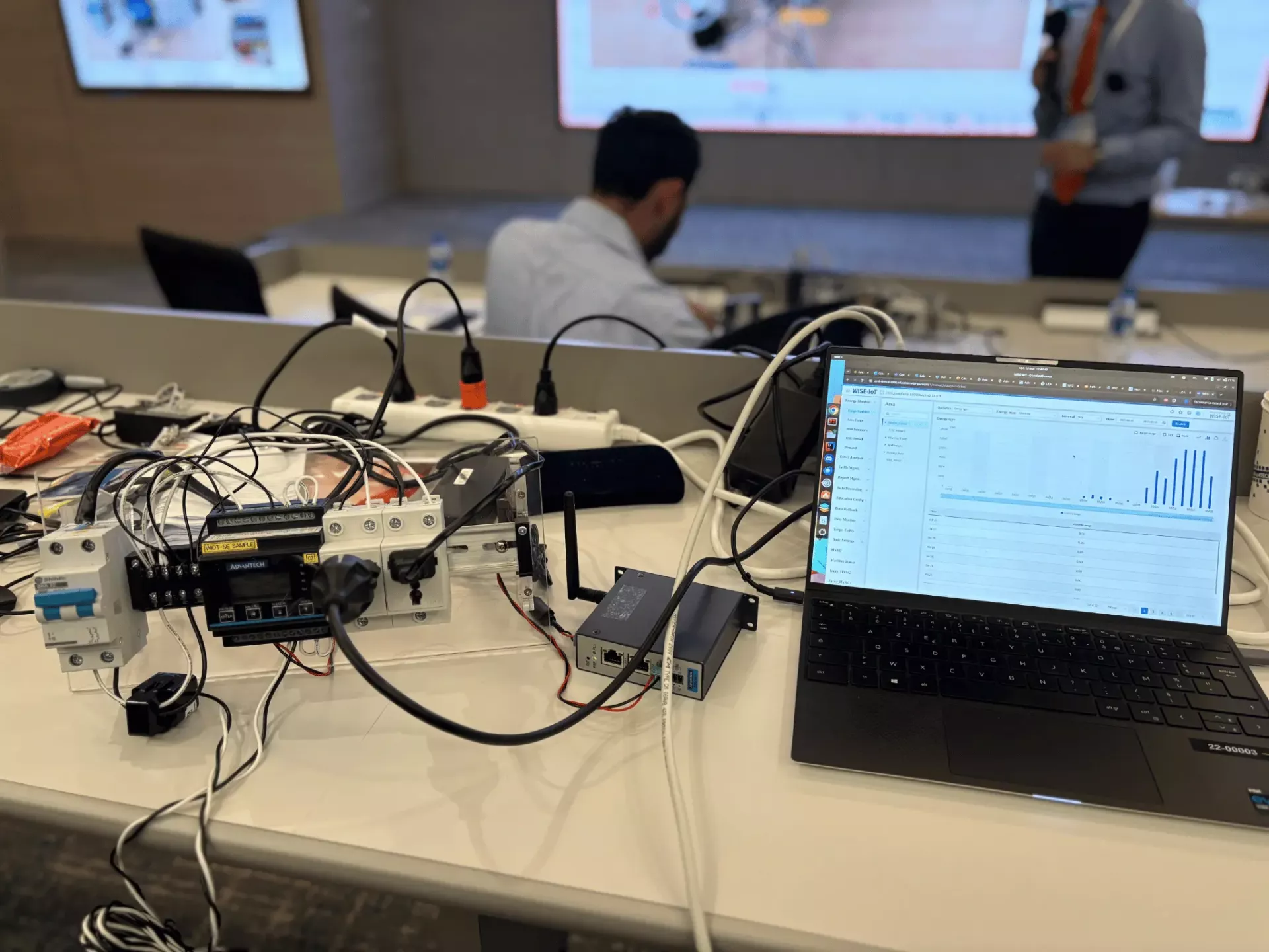 Laboratorio di raccolta dati e utilizzo del software IoTEdge di Advantech